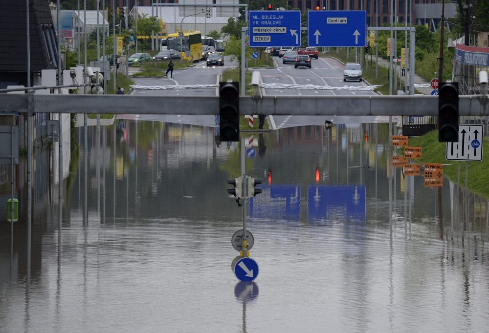 Седем са жертвите на наводненията в Чехия
