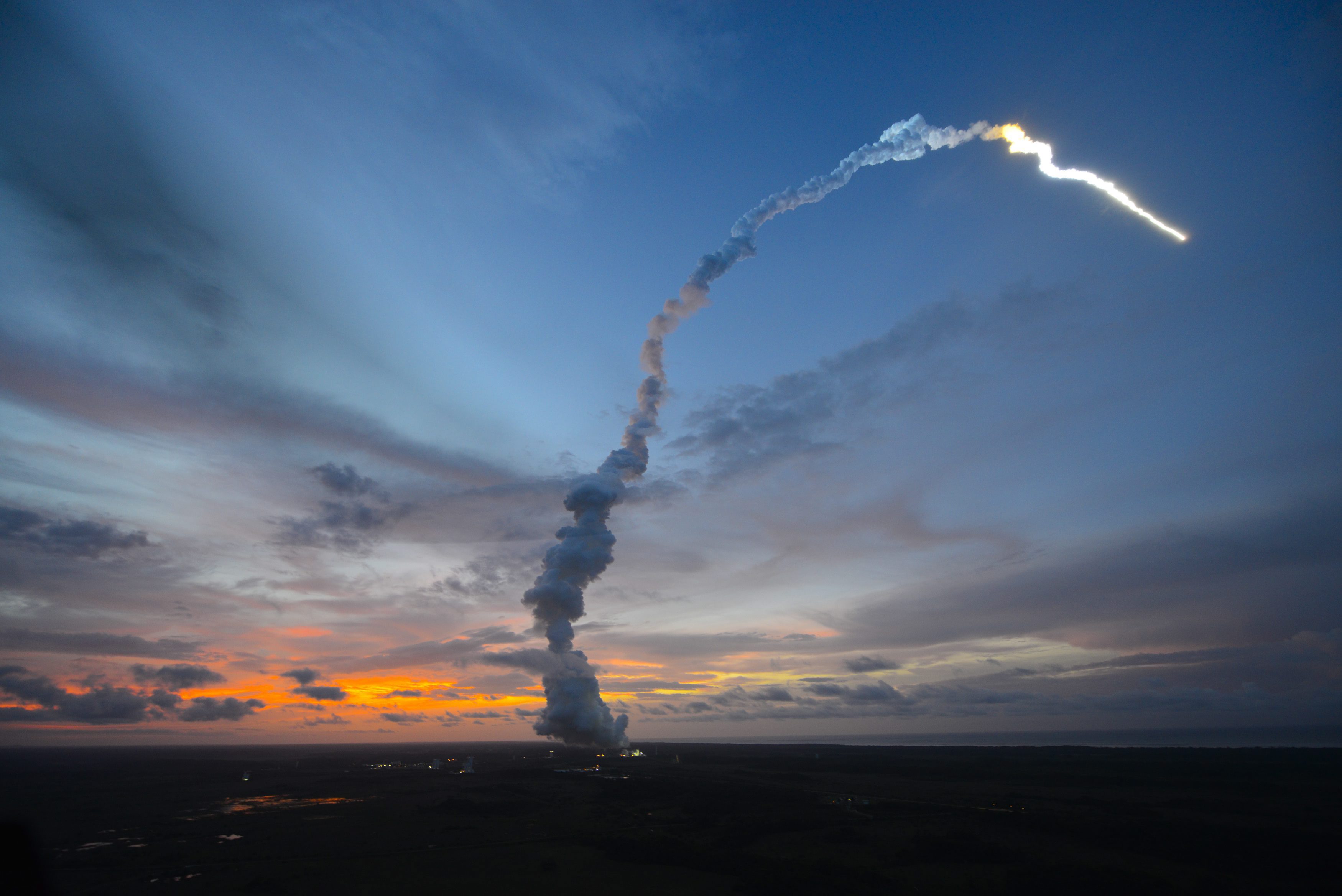 Товарният космически кораб АТВ-4 излетя към МКС