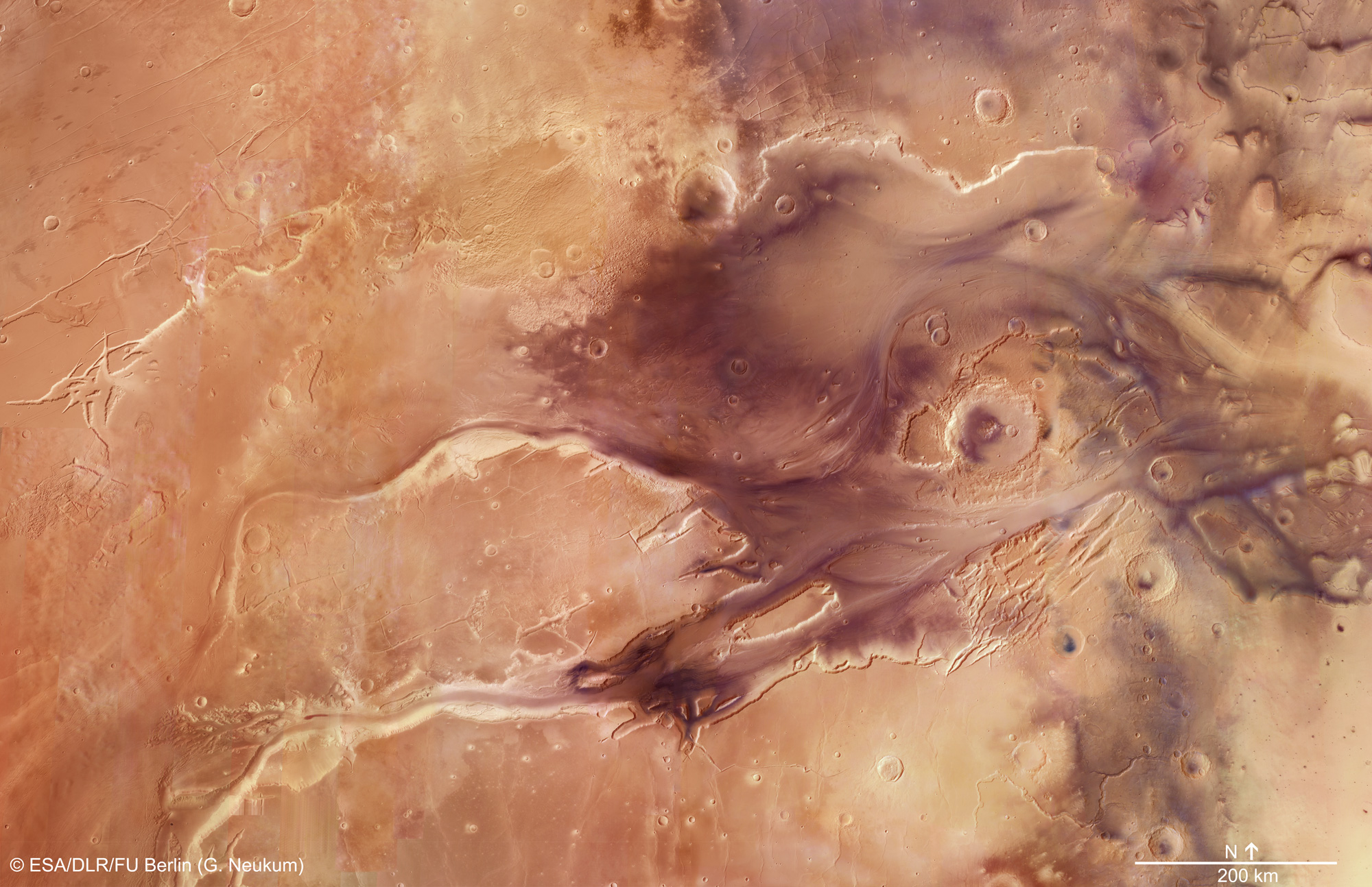 Фото мозайка на долината ”Kasei Valles” на Марс
