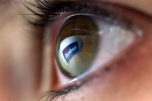 Лидерите на Google и Facebook обезпокоени заради разкритията за шпионаж