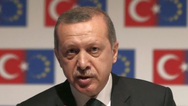 Ердоган съзря заговор срещу Турция