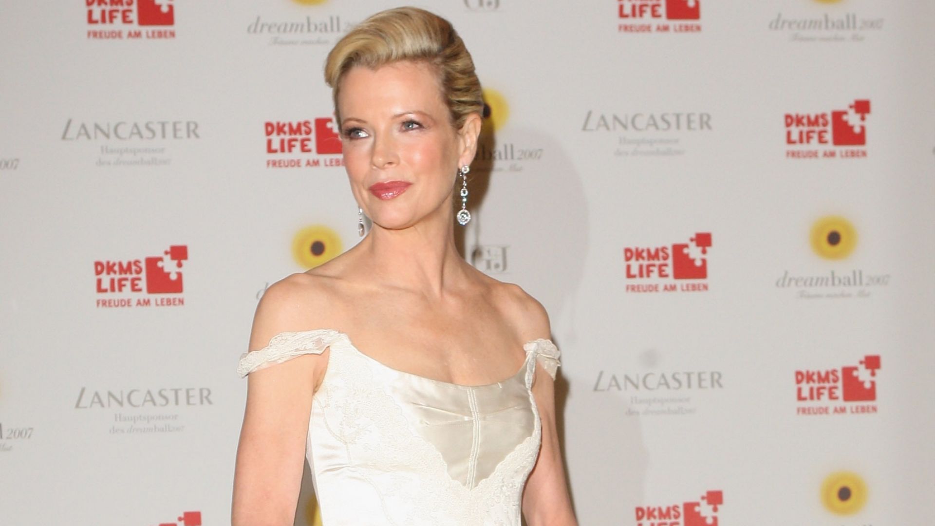 Ким Бейсингър: Икона на стил и талант