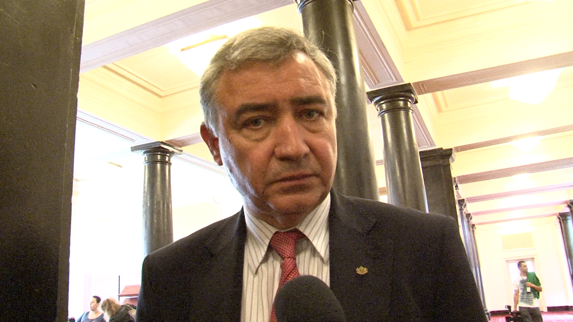 Атанас Мерджанов увери, че от БСП се отнасят с уважение към протестите на гражданите