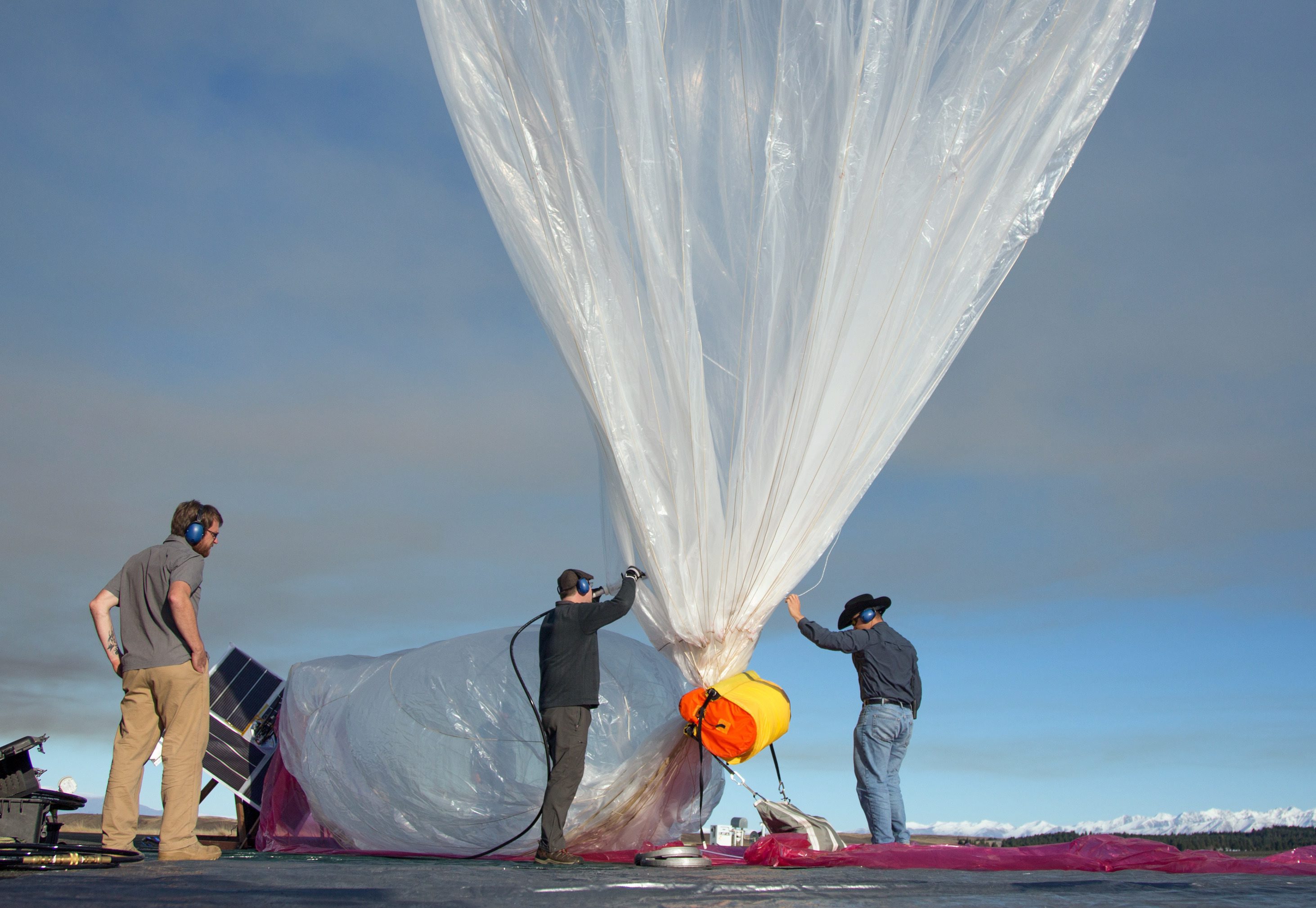 Project Loon на Google - мрежа за разпространяване на интернет, базирана на балони
