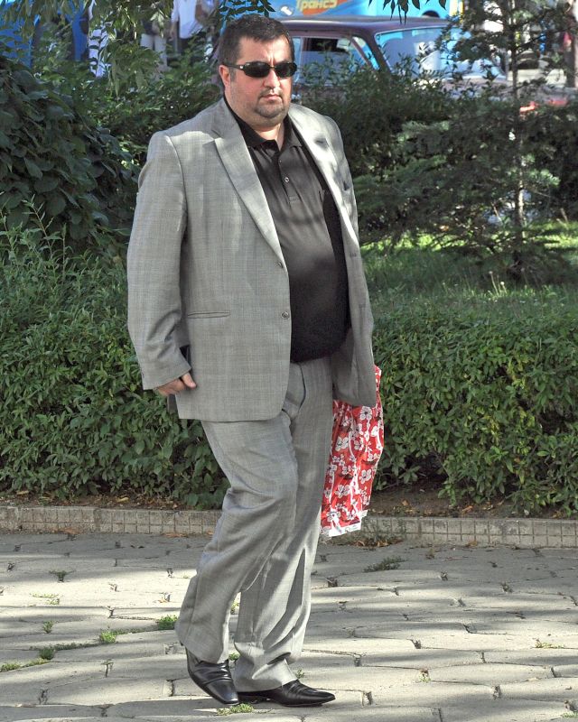 Името на бившия кмет на Своге Емил Иванов е свързано със скандали