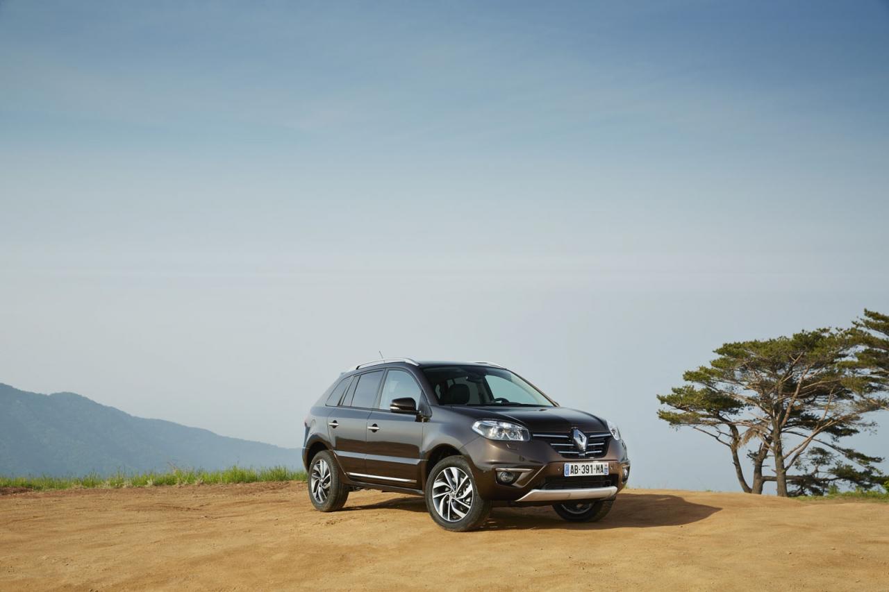 Renault показа обновения Koleos
