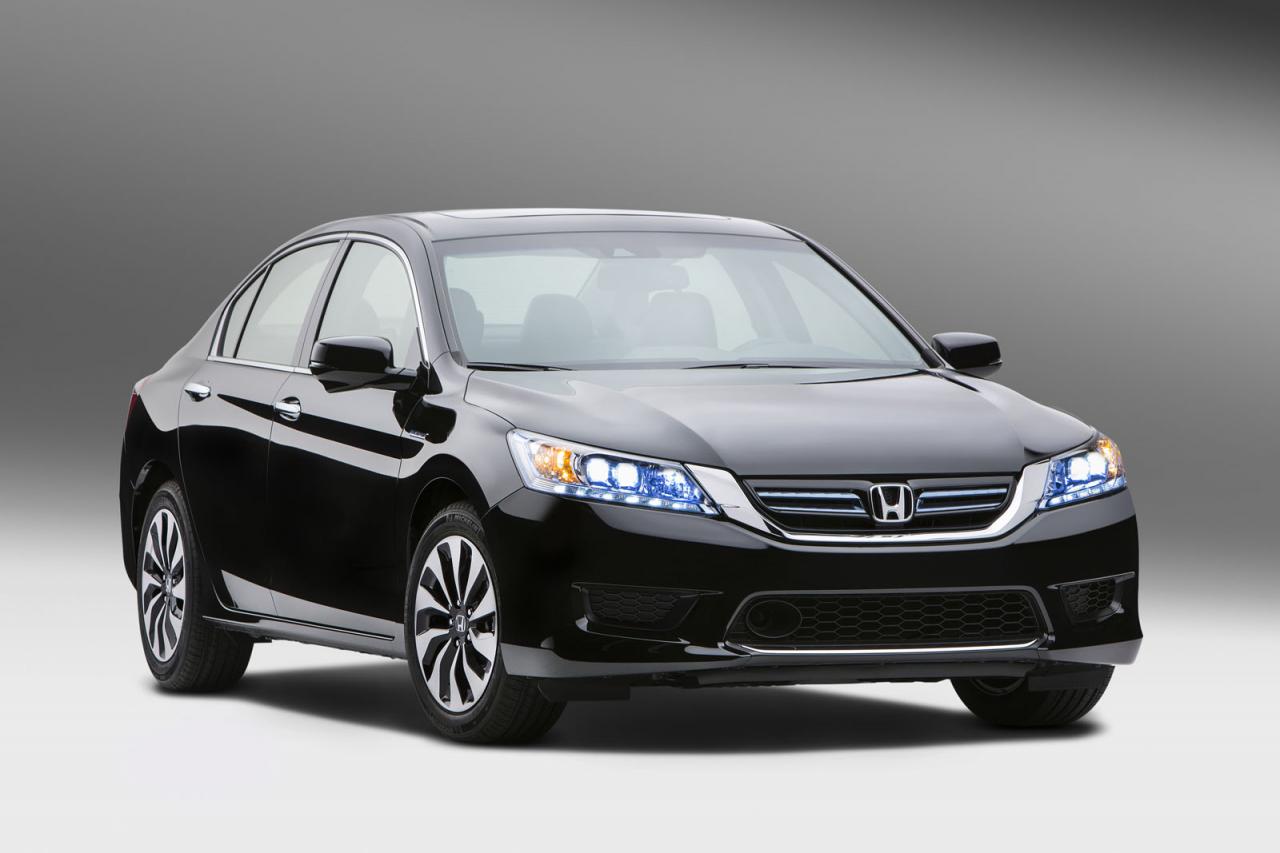 Honda разкри новия Accord Hybrid