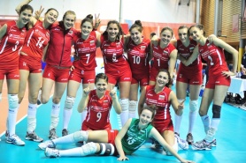 Младите волейболистки на България прегазиха САЩ с 3:0