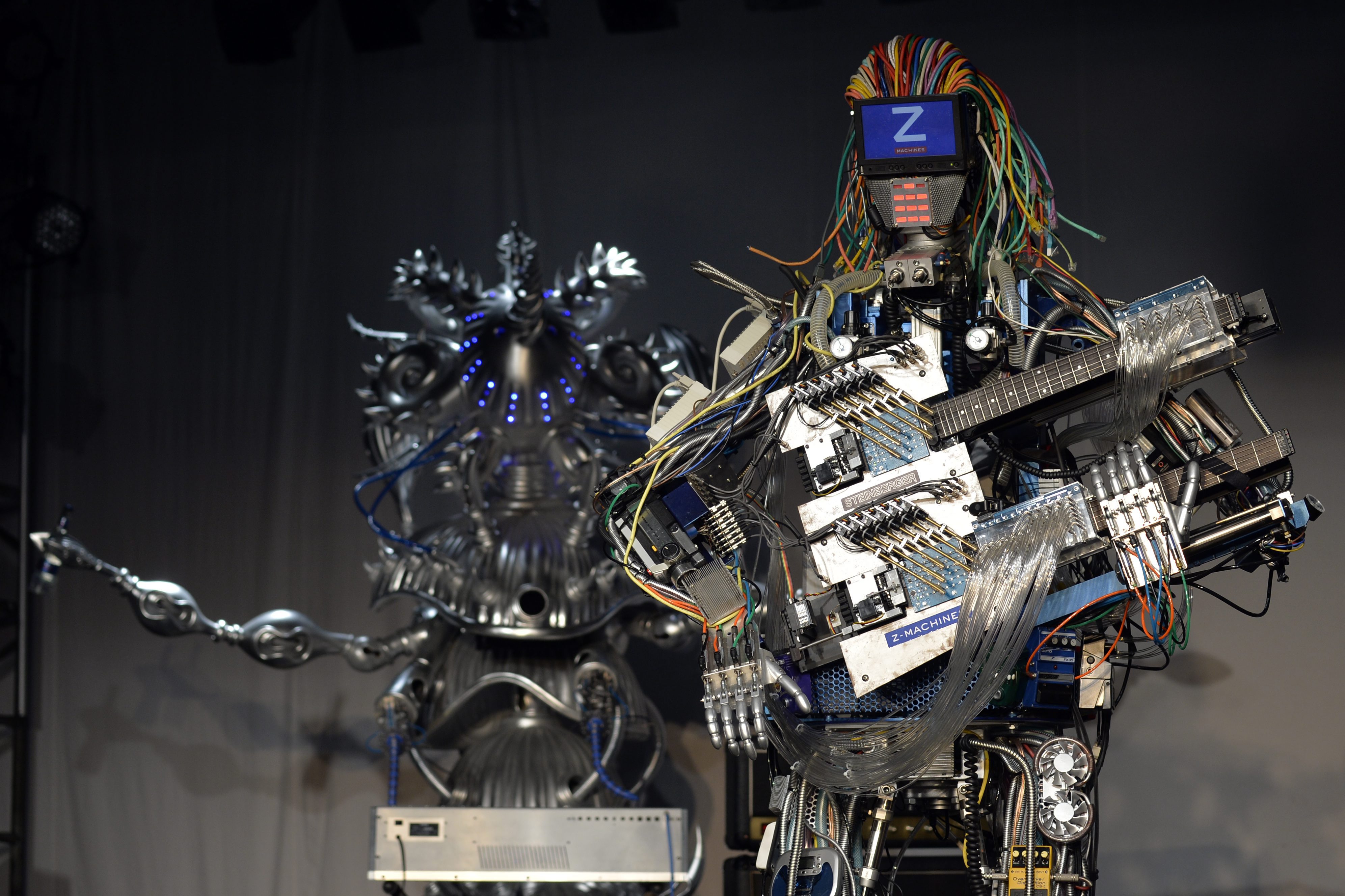 ”Z-Machines” - японска рок банда от роботи