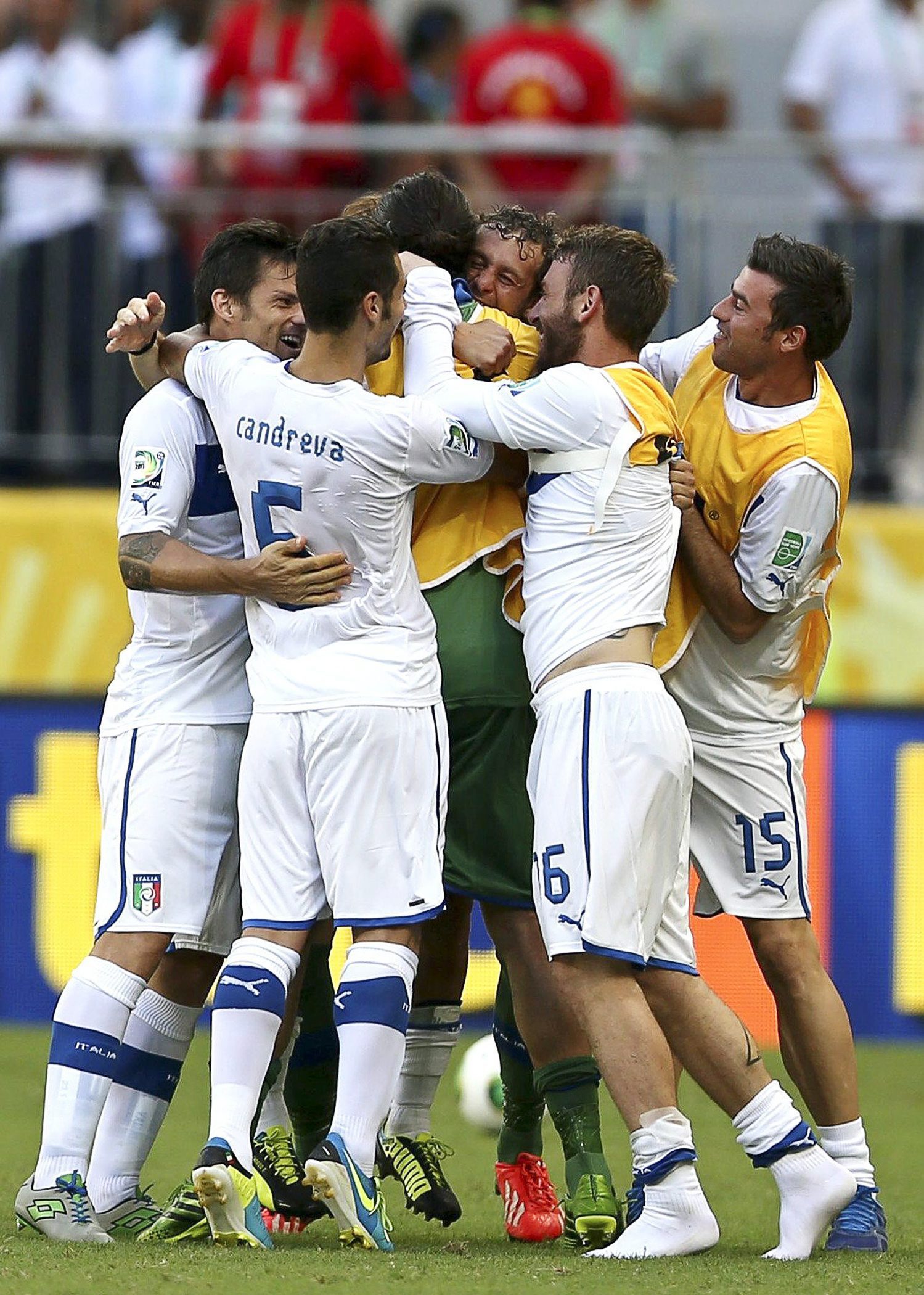Италия надви Уругвай с дузпи и спечели бронза