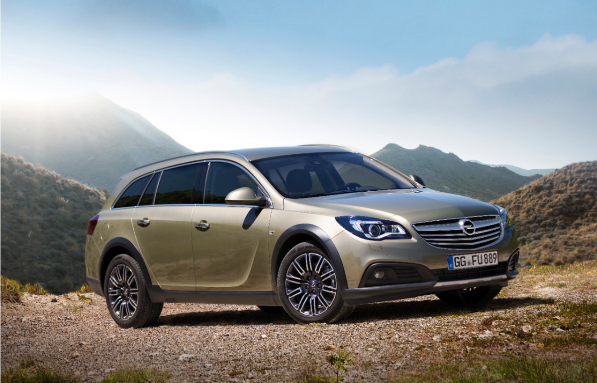 Opel Insignia Country Tourer e готов за приключения