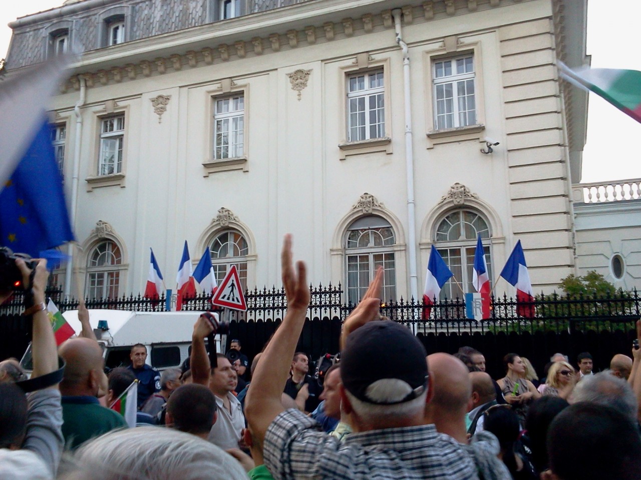 Българи в 12 държави протестираха срещу управляващите на 31-вия ден