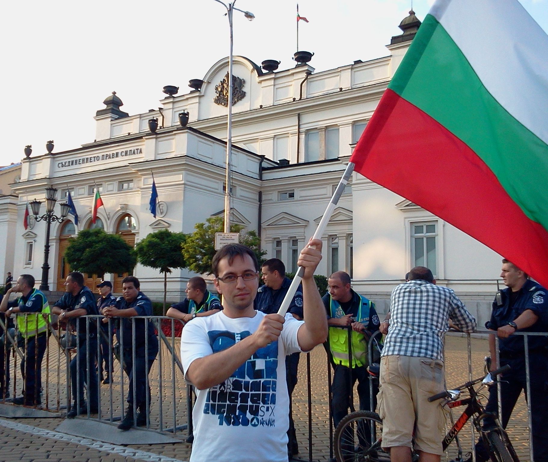 Депутатите освиркани преди гласуване на актуализацията на бюджета