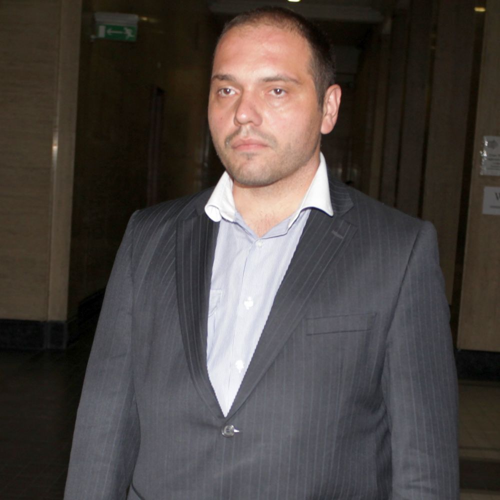 Филип Златанов беше отстранен от длъжност