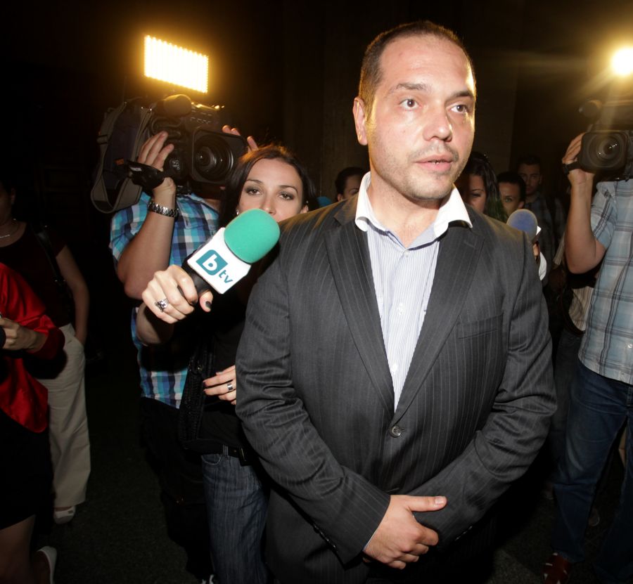 Филип Златанов отива на съд заради скандалното тефтерче