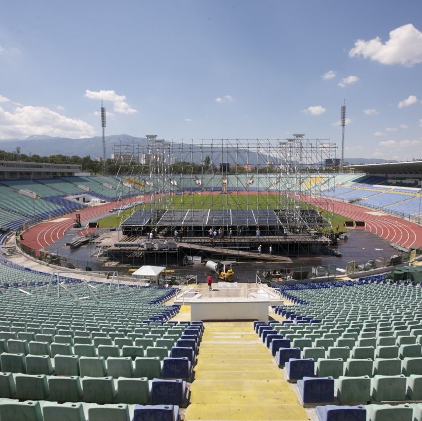 Сцената на Sofia Rocks е почти завършена