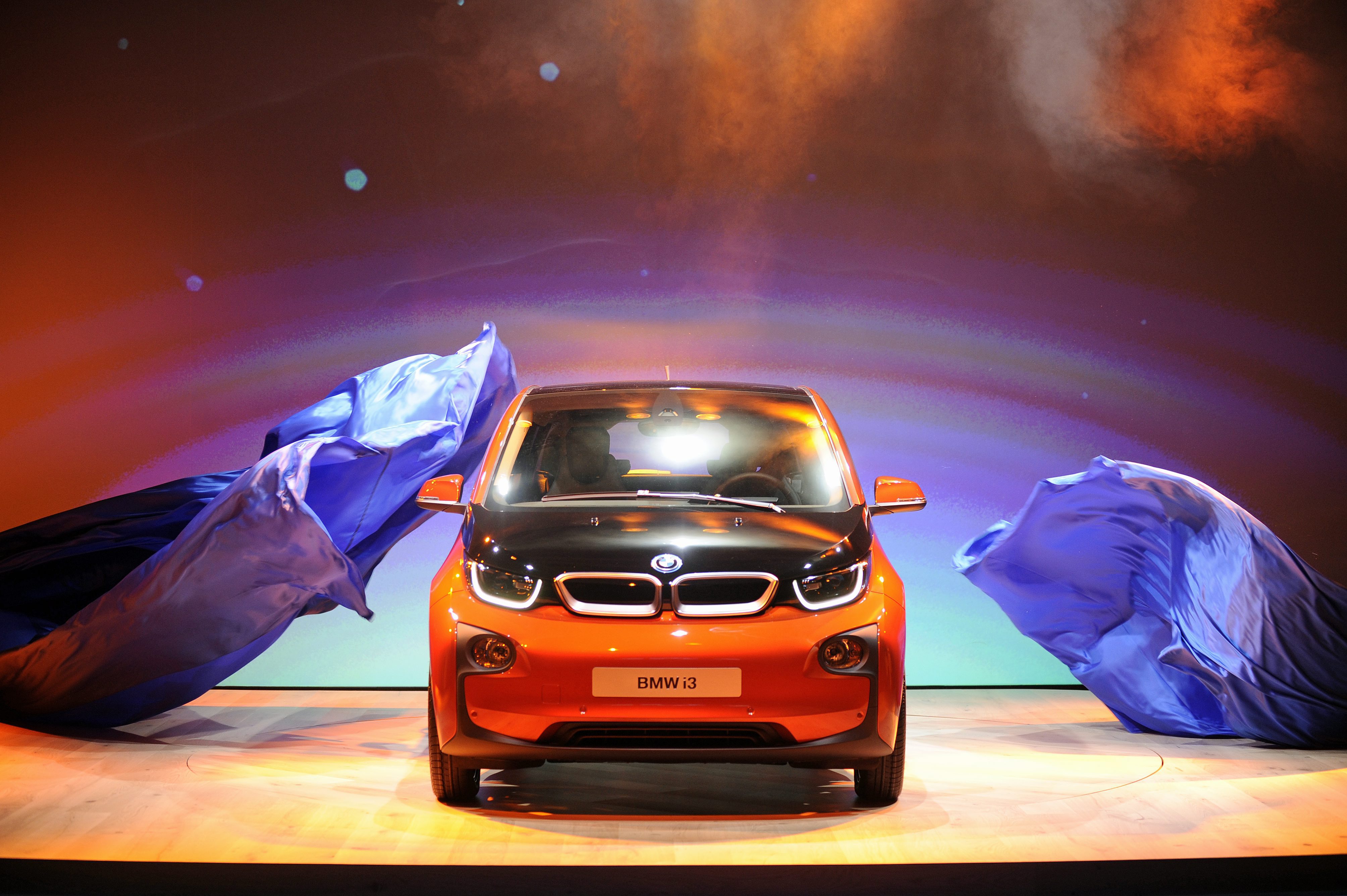 BMW иска да стане фактор при електромобилите с i3