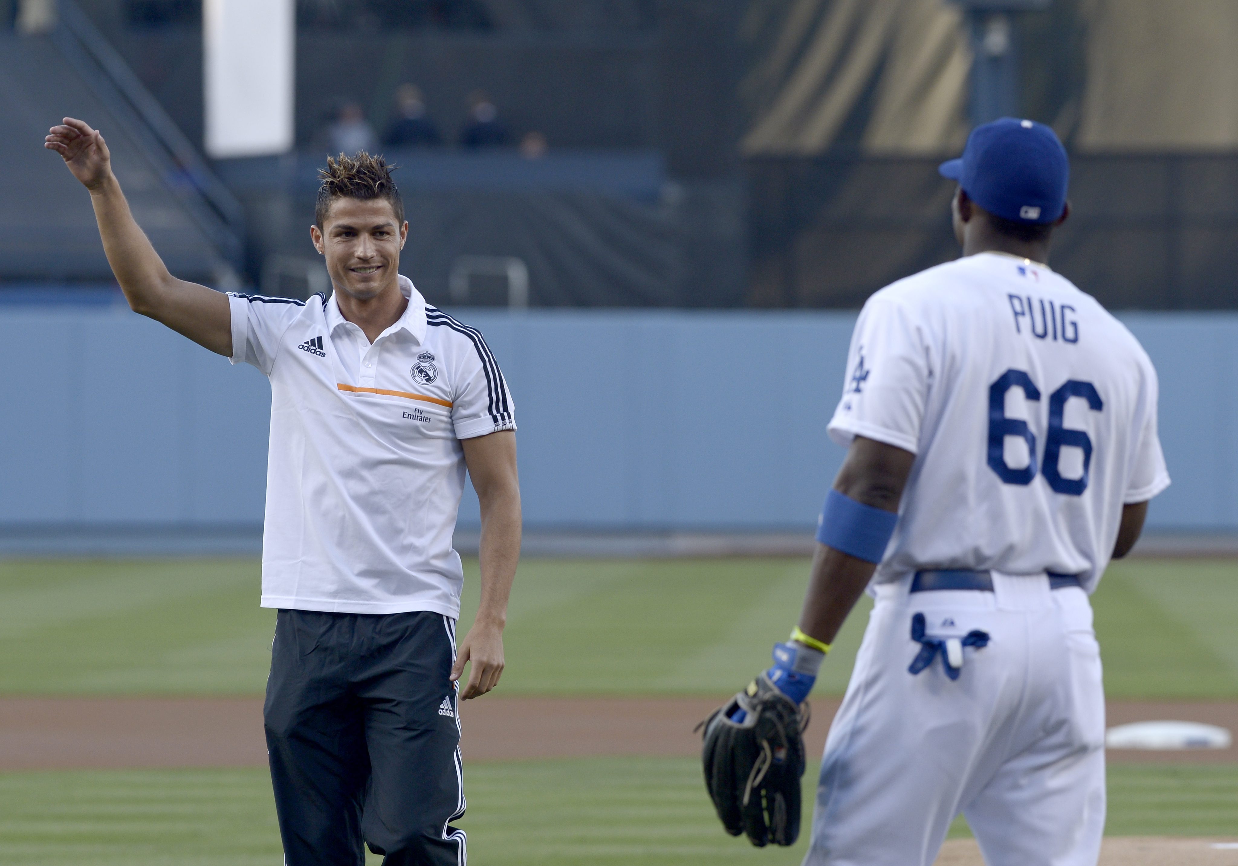 Роналдо се излага на бейзбол (видео+снимки)