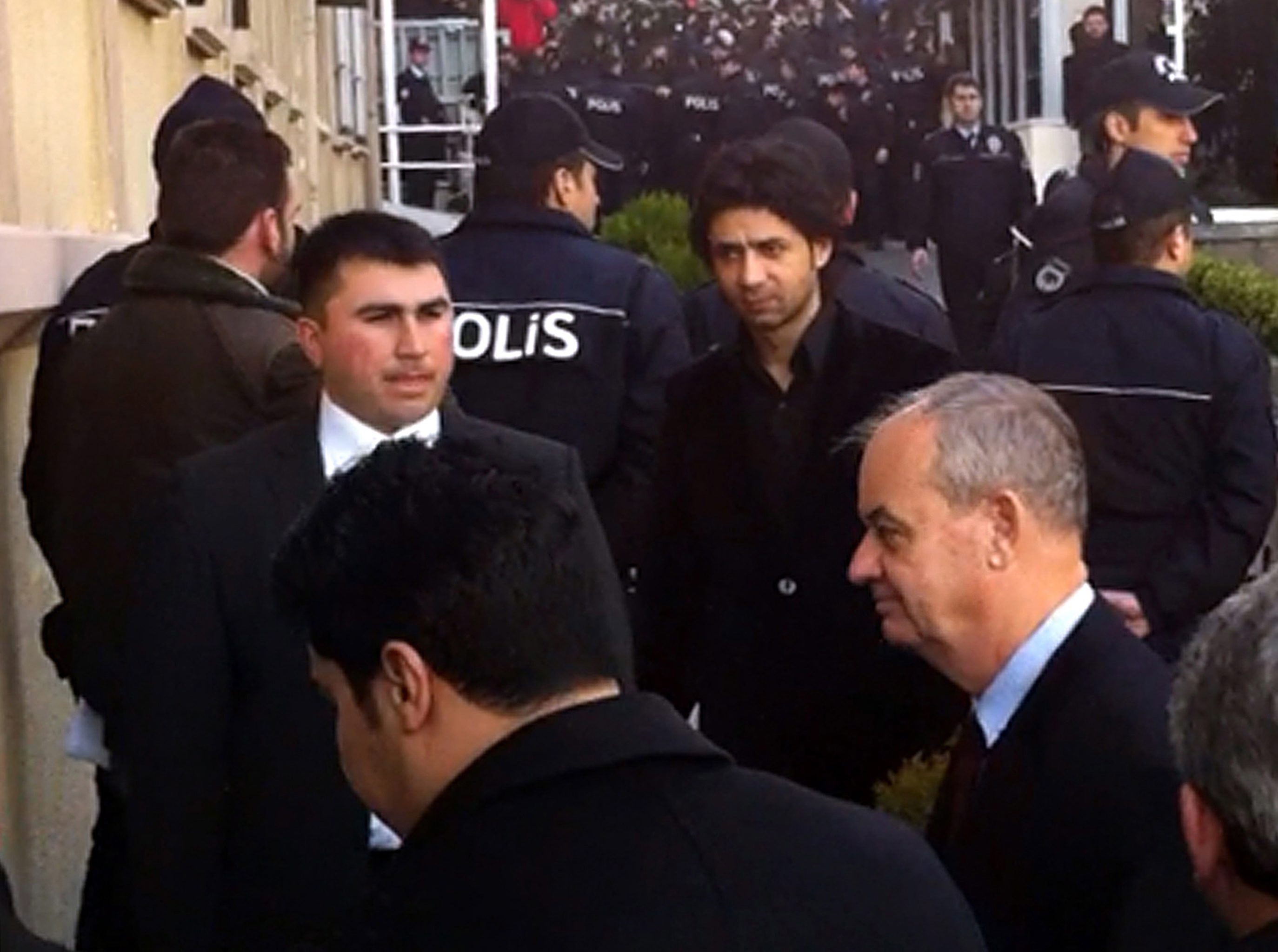 12 доживотни присъди в Турция по делото за опит за преврат