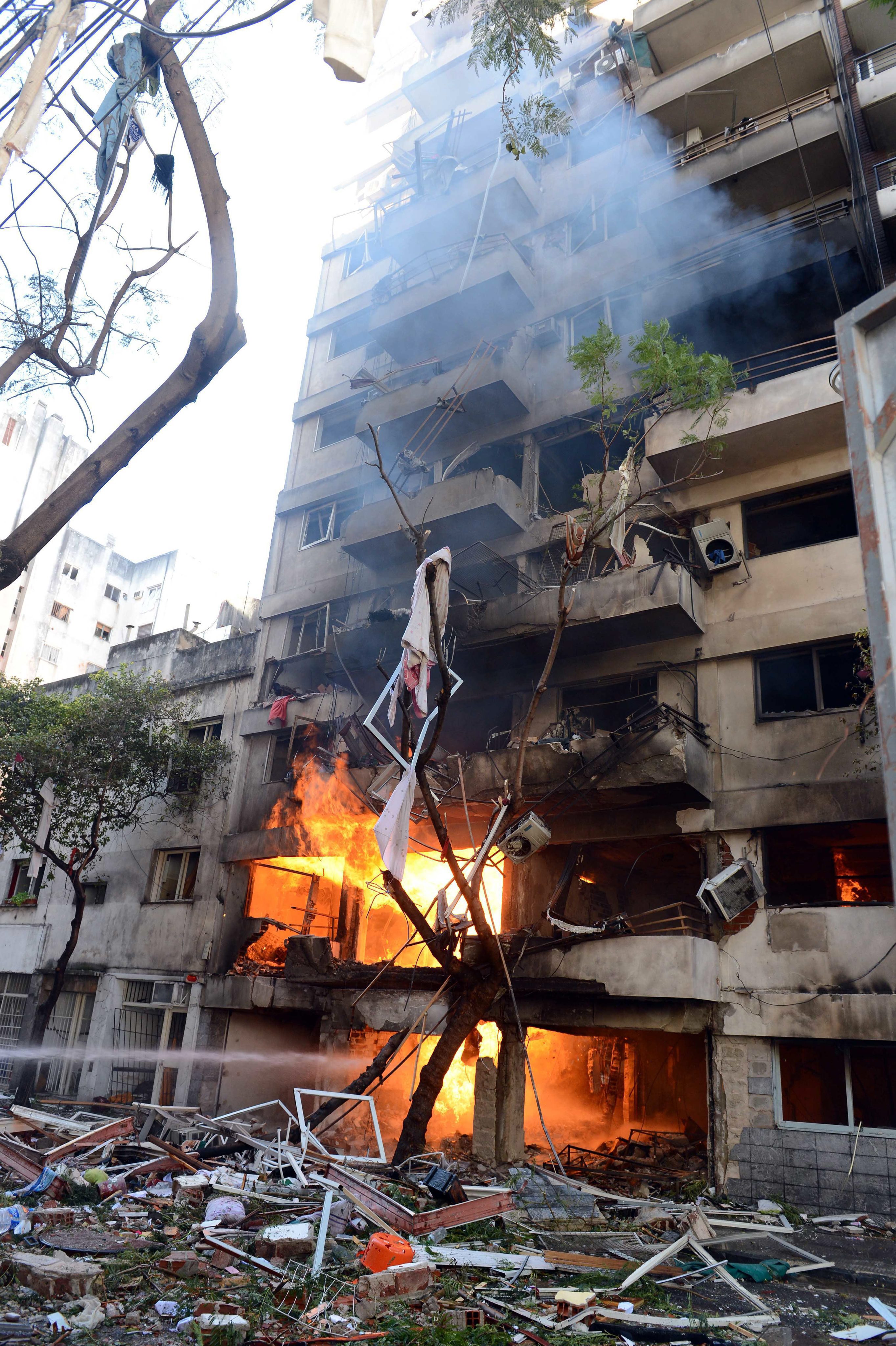 Експлозия на газ в жилищен блок уби поне 12 души в Аржентина