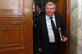 Министър Греков обеща ясни правила за вноса на селскостопанска продукция