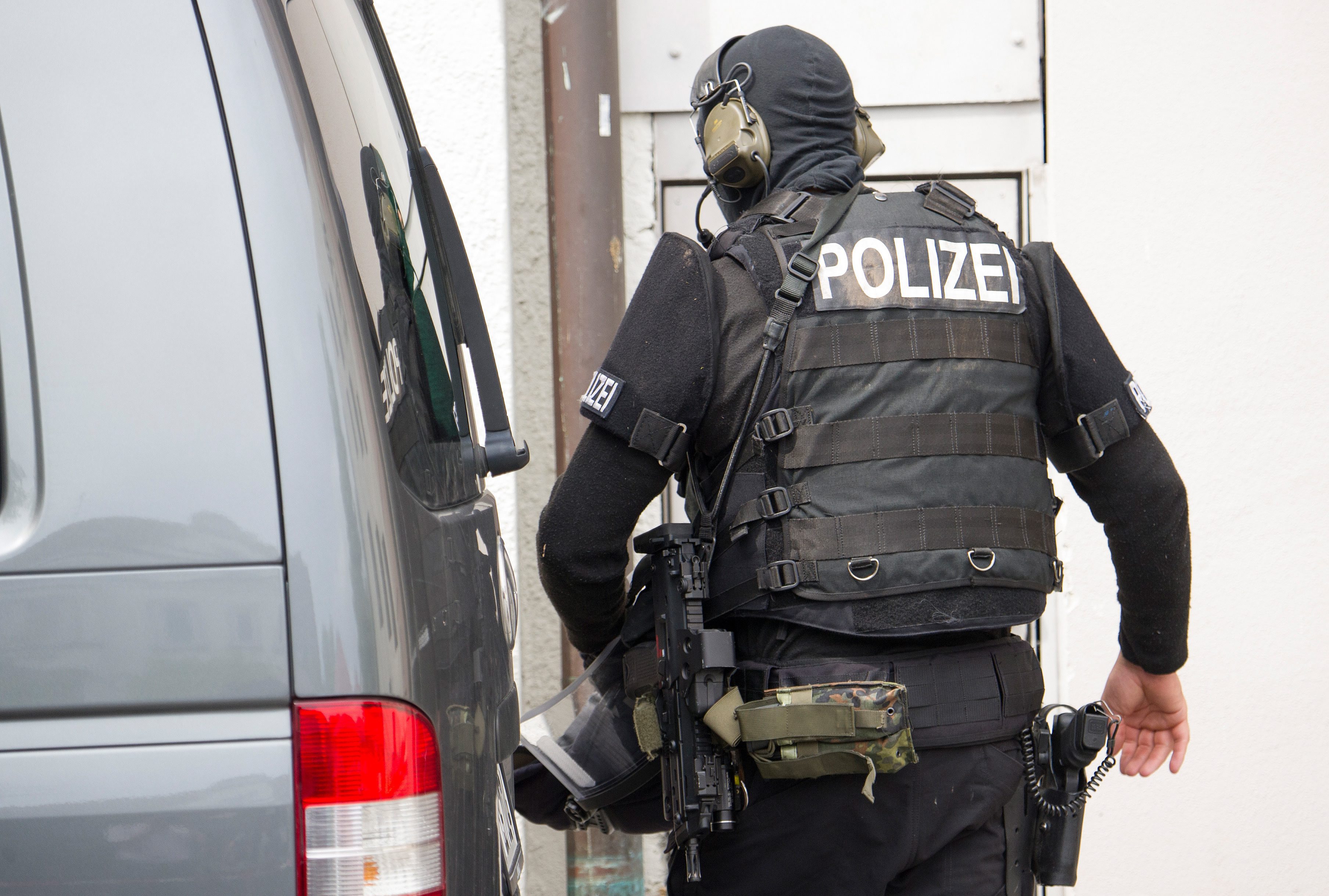 Освободени заложници и ранен похитител в баварски град