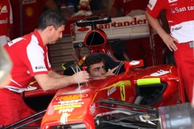 Фернандо Алонсо опита да замаже напрежението във Ферари