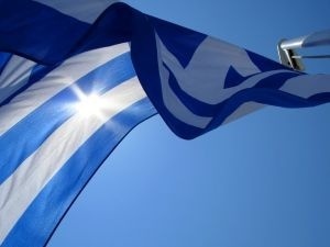 Спасителната помощ за Гърция вещае нова драма