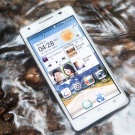 Huawei Honor 3 е водоустойчив и работи с Android 4.2.2