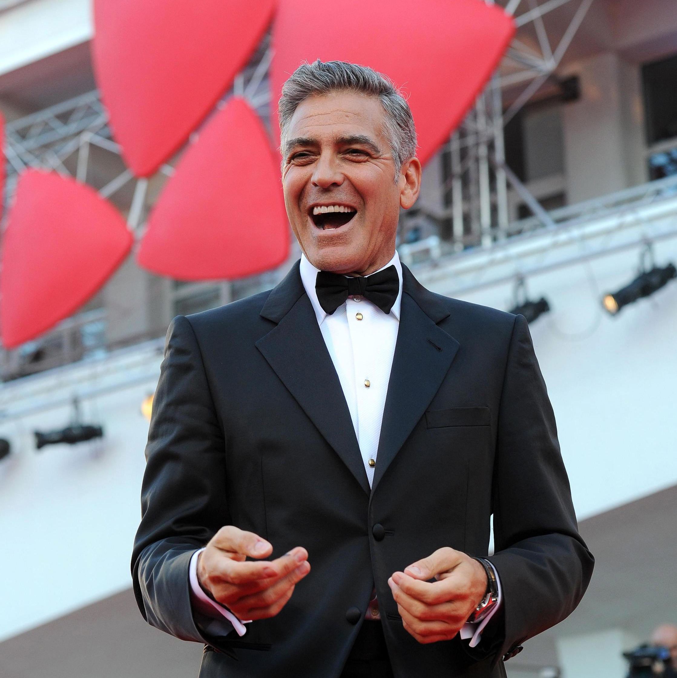 Джордж Клуни ще носи смокинг на Армани, на когото е голям почитател