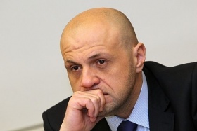 Шефът на АПИ бил в конфликт на интереси, твърди Томислав Дончев