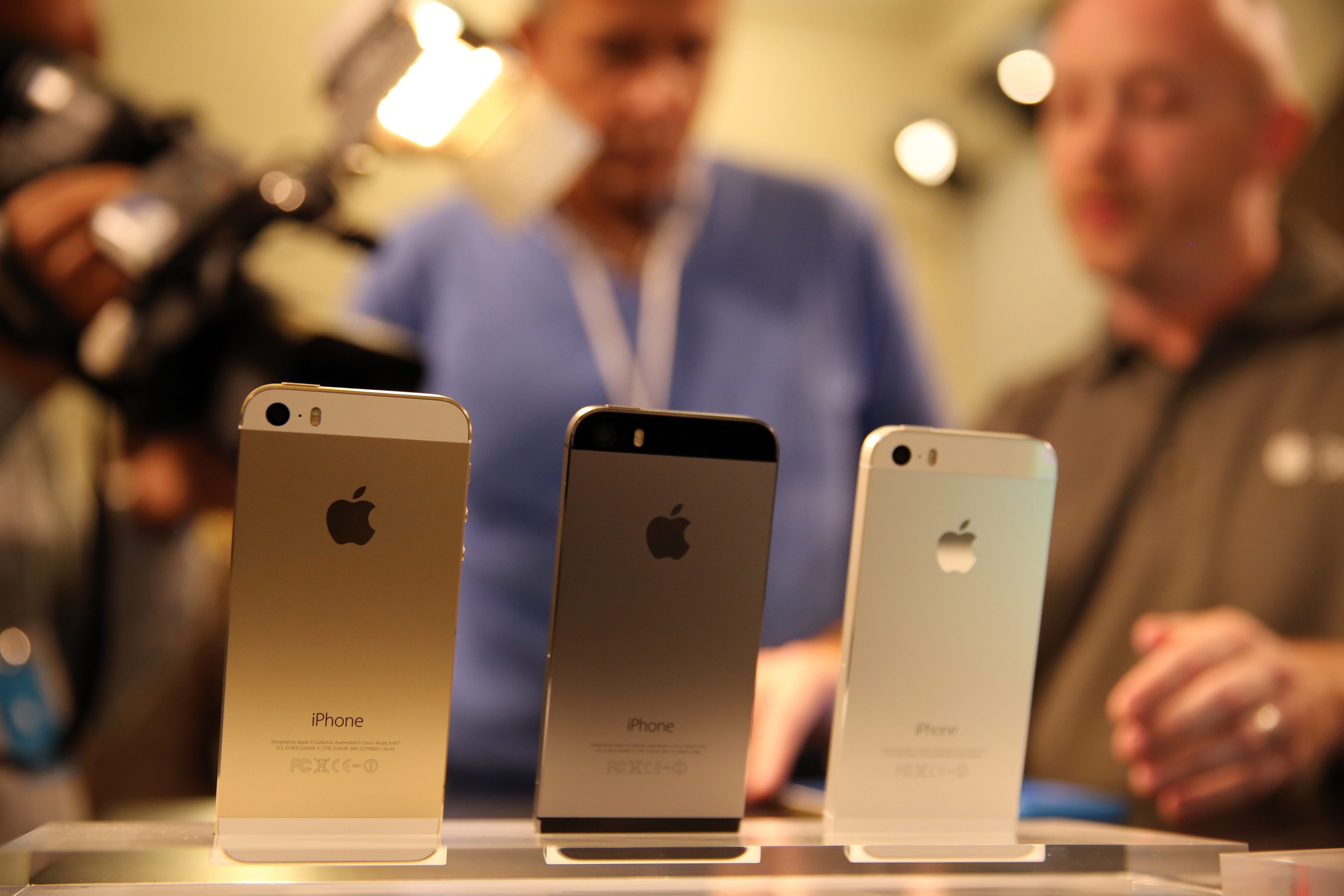 iPhone 5S е най-продаваният телефон за октомври