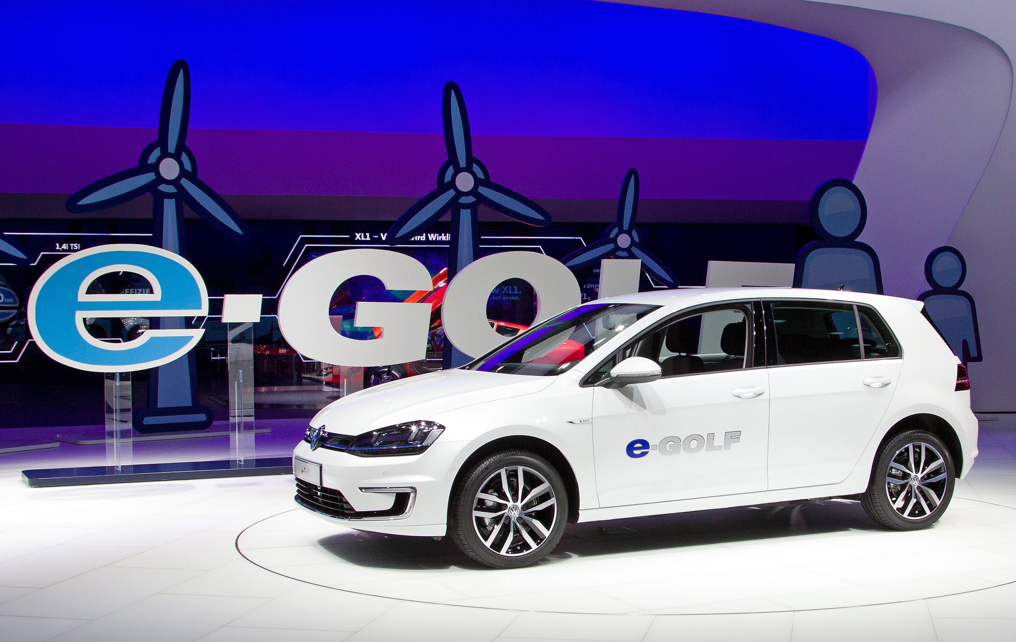 Volkswagen e-Golf и е-up! наелектризираха Франкфурт