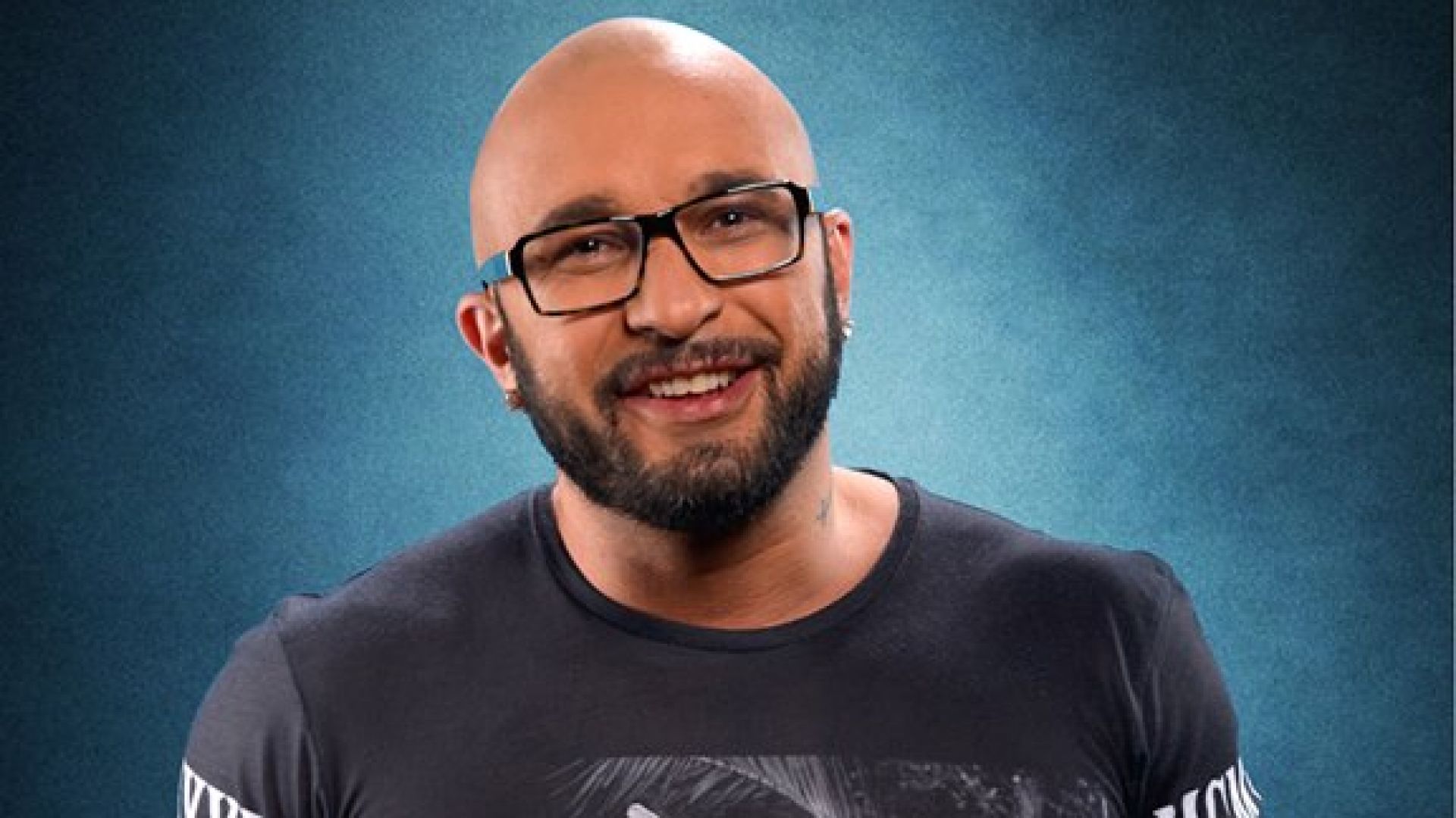 Рапърът Мишо Шамара който от години живее и работи в