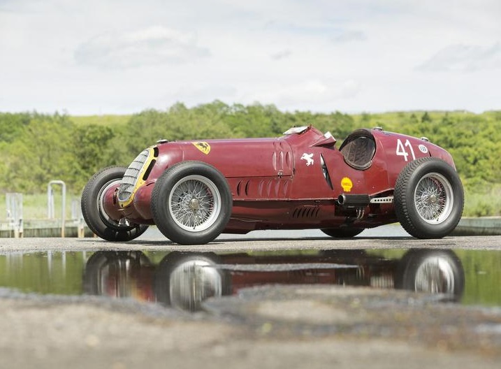 Състезателна Alfa Romeo продадена за рекордна сума