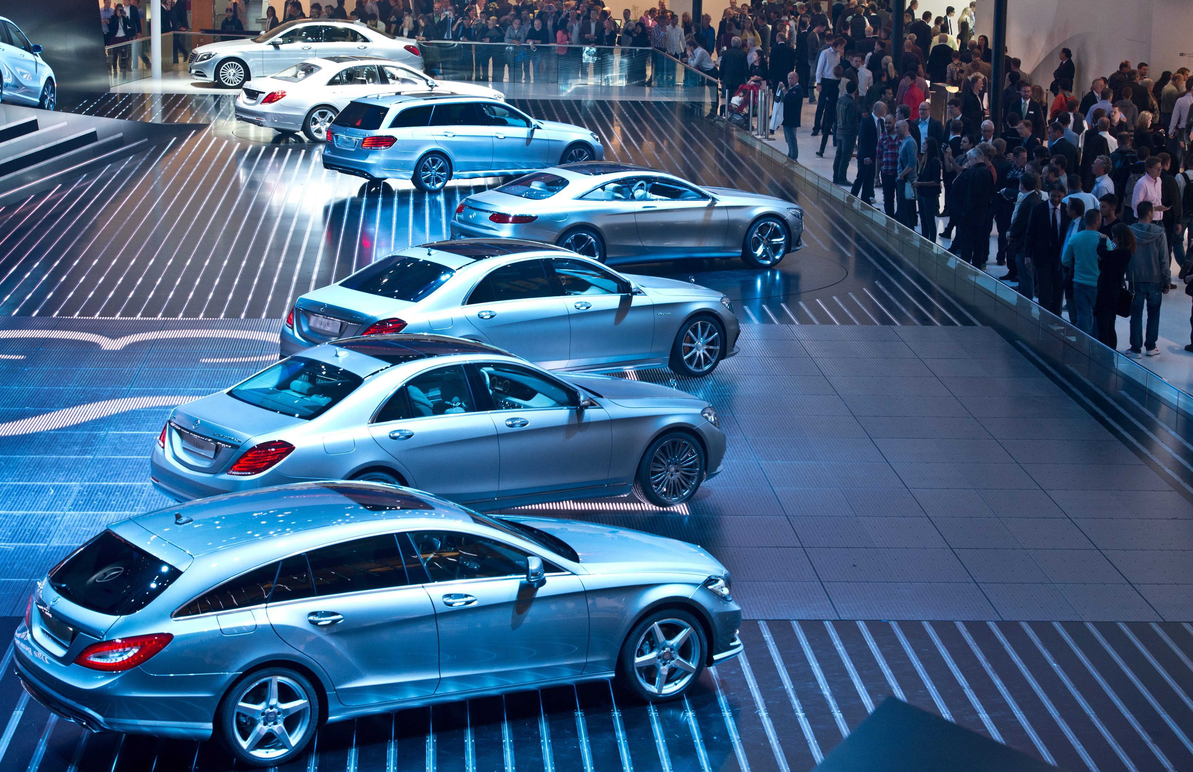 Mercedes и Audi с рекордни продажби