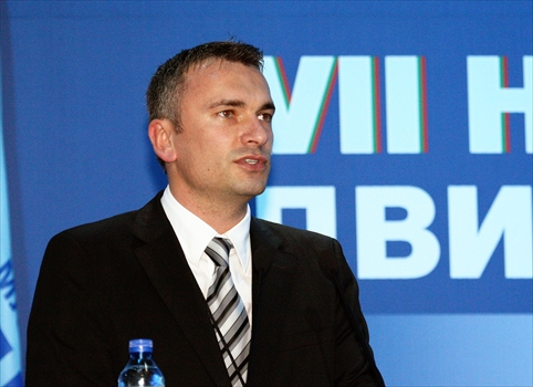 Ибрямов е бил председател на младежкото ДПС