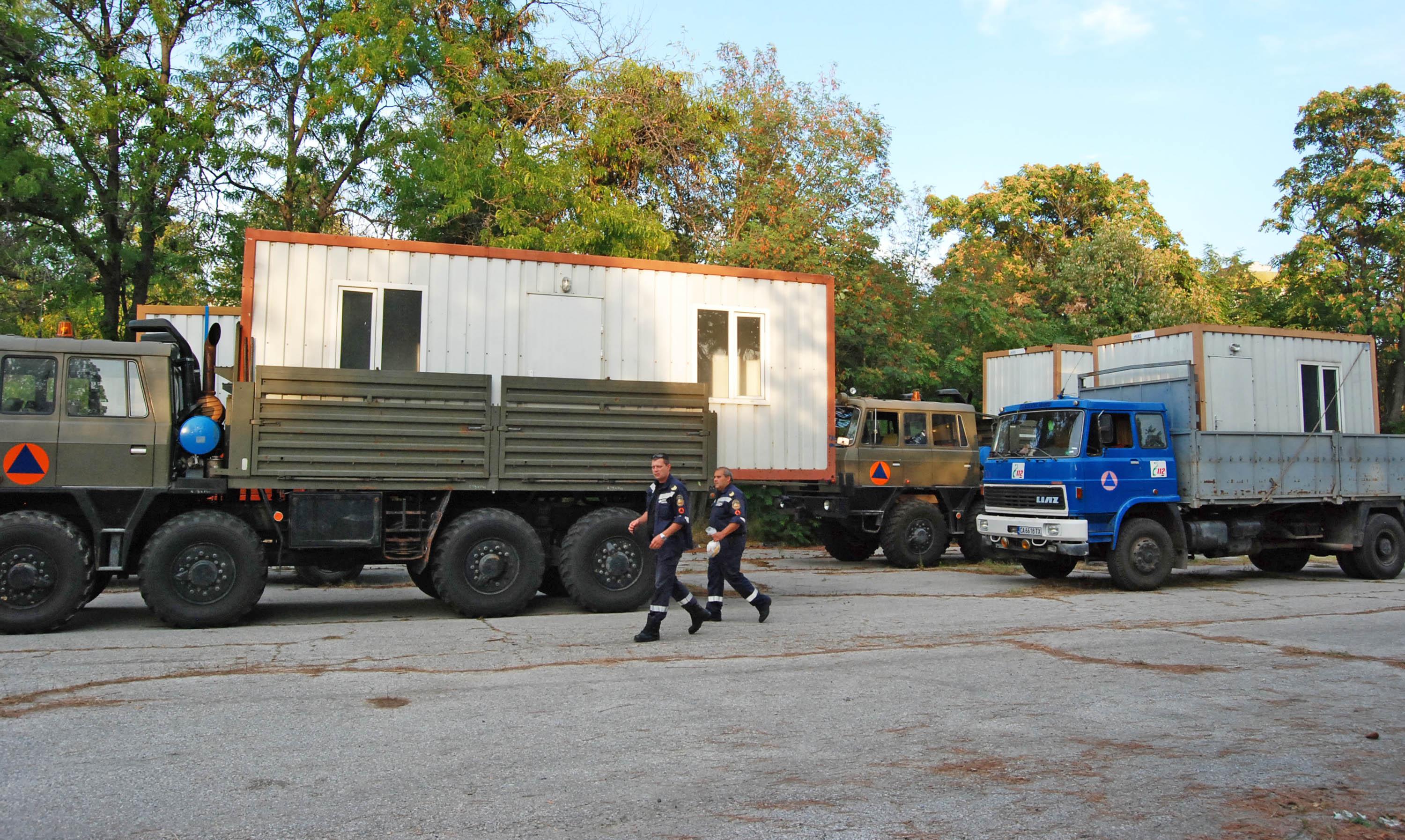 Доставят се фургони за Бежански приемателен център в Харманли