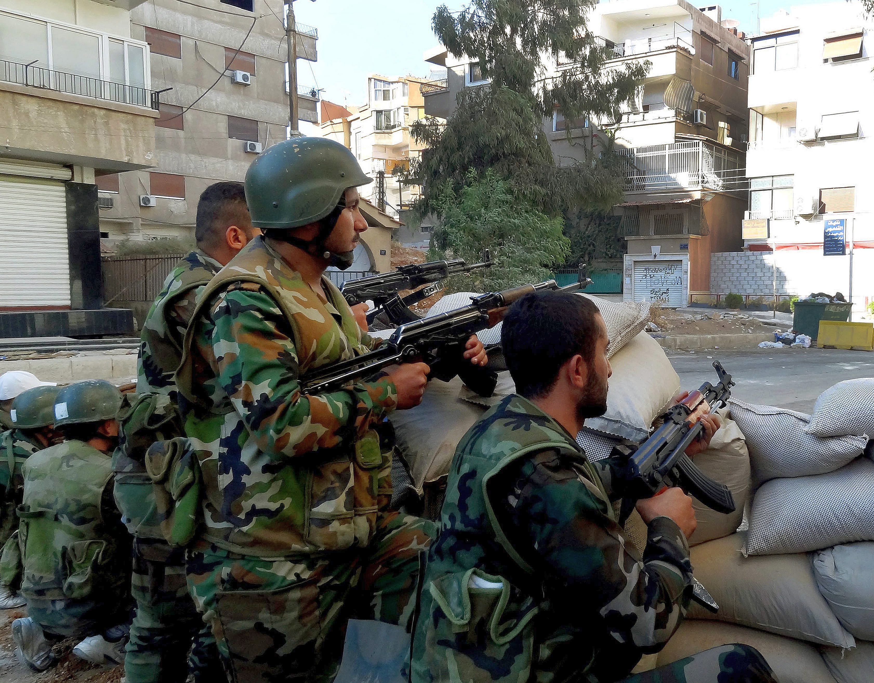Бунтовниците се борят срещу режима в Сирия от две години и половина