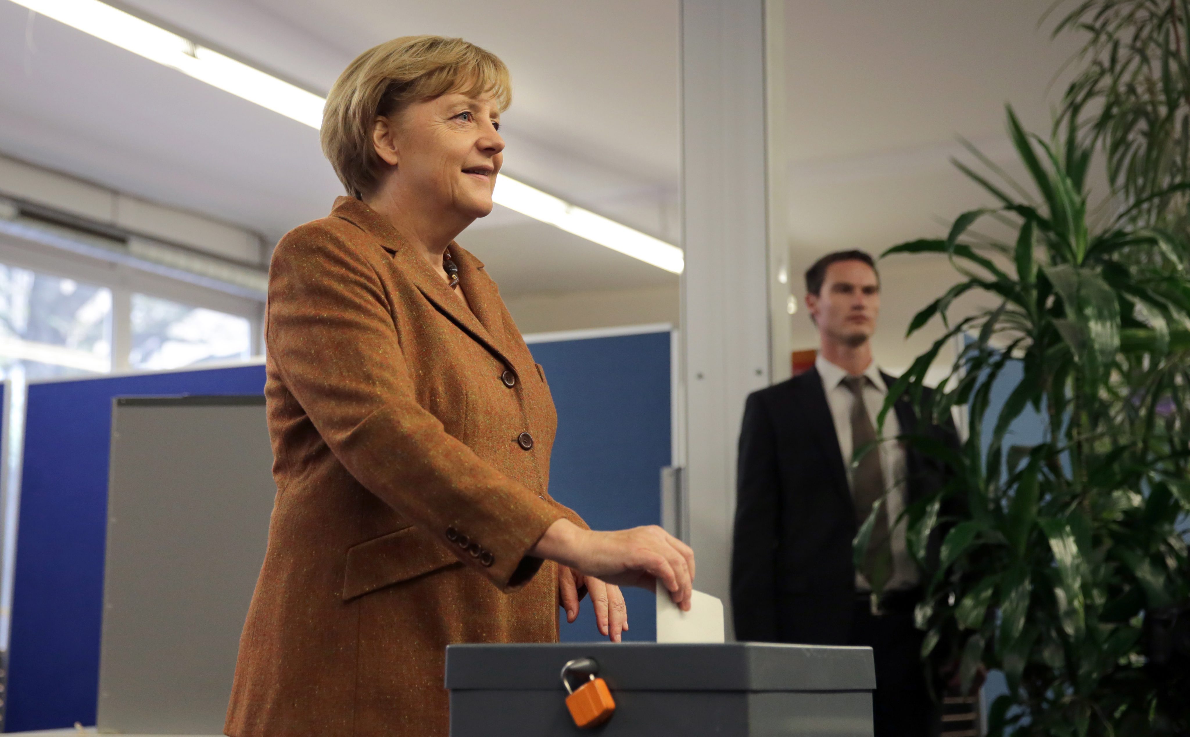 59-годишната Ангела Меркел потвърди статута си на най-влиятелната жена в света