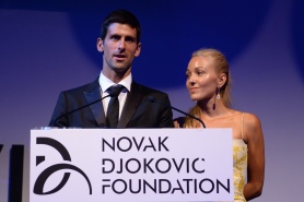 Джокович потвърди годежа си с Йелена
