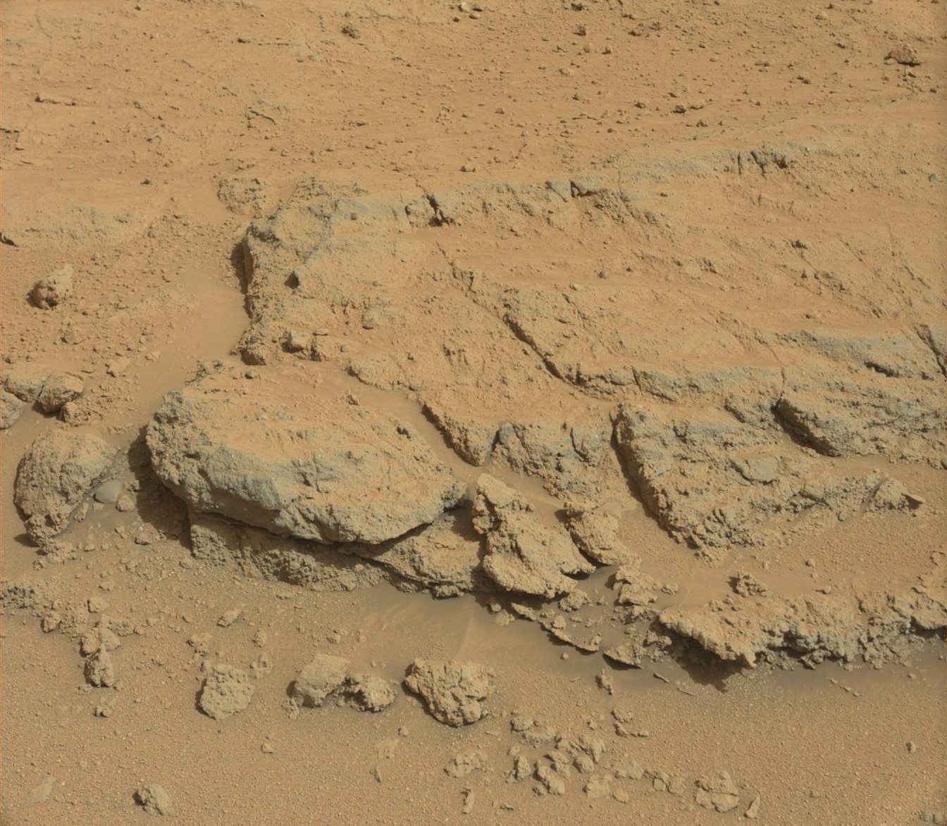 2% вода има в марсианската почва