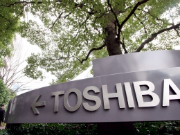„Тошиба” се разделя с два от трите си завода за телевизори
