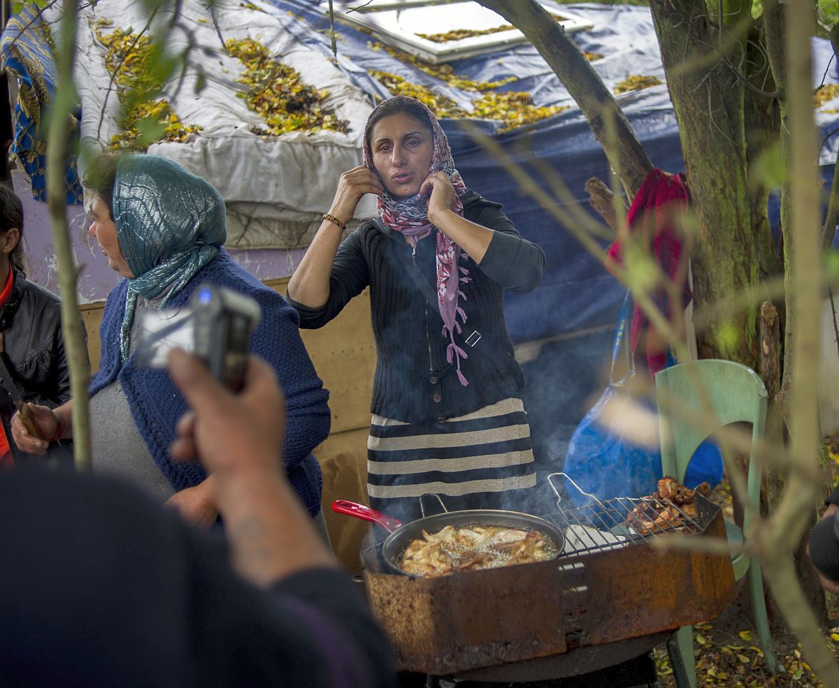 Въпросът за българските и румънските роми всява смут във Франция