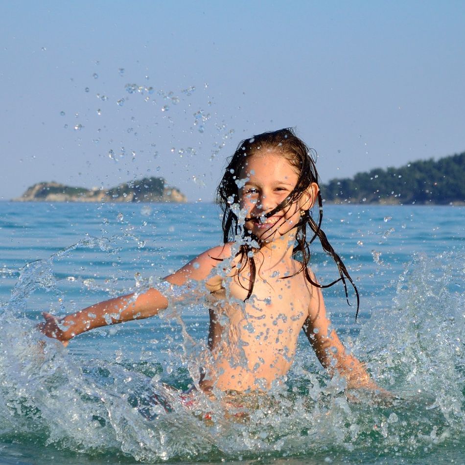 10-те предложения на Дир.бг за ”С деца на море”