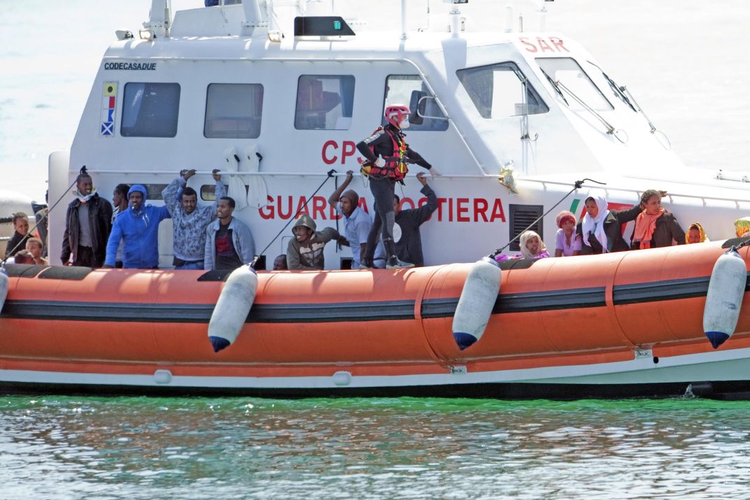Над 630 мигранти са спасени край брегa на Либия