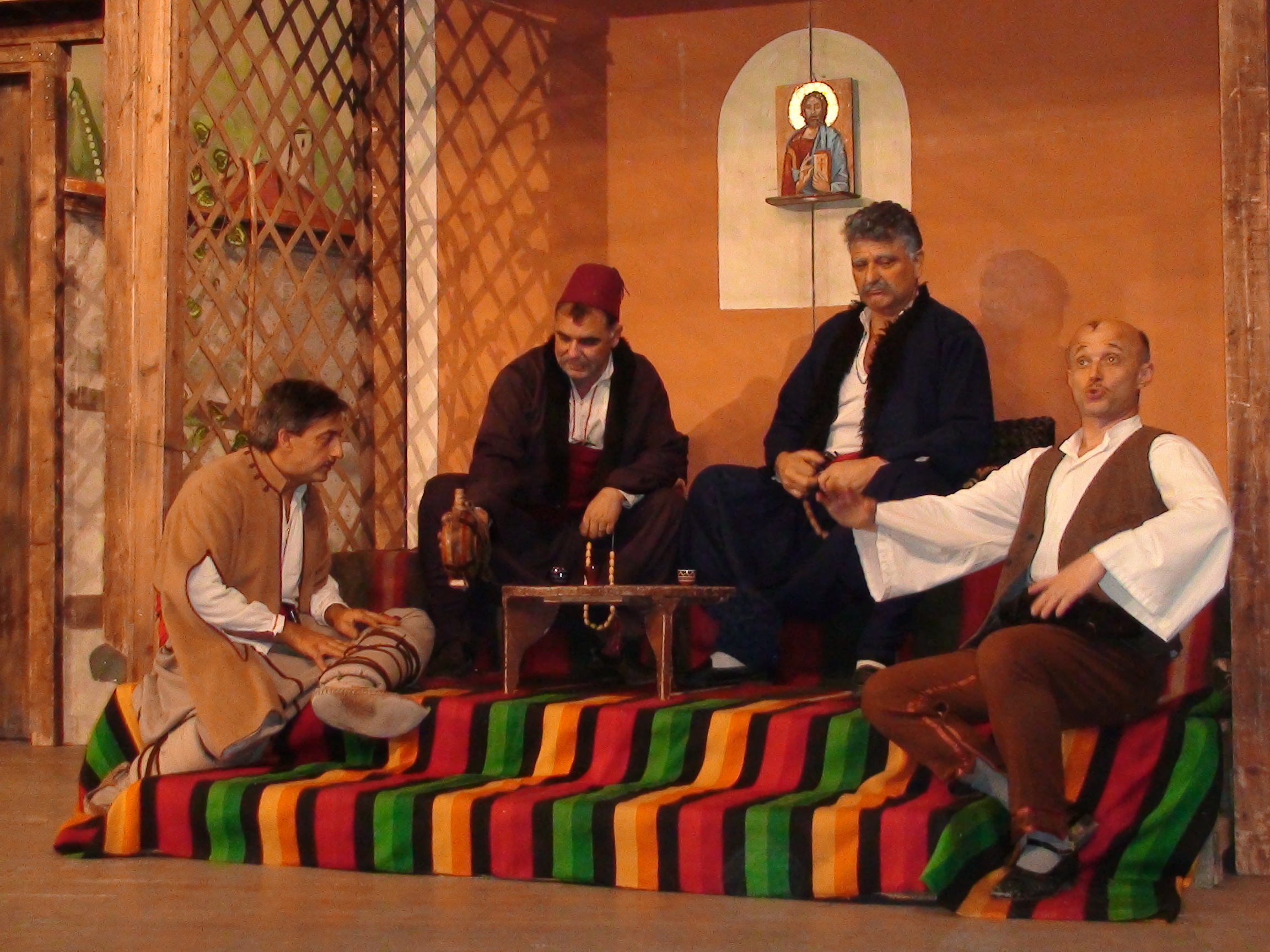 Благоевград аплодира ”Българи от старо време”