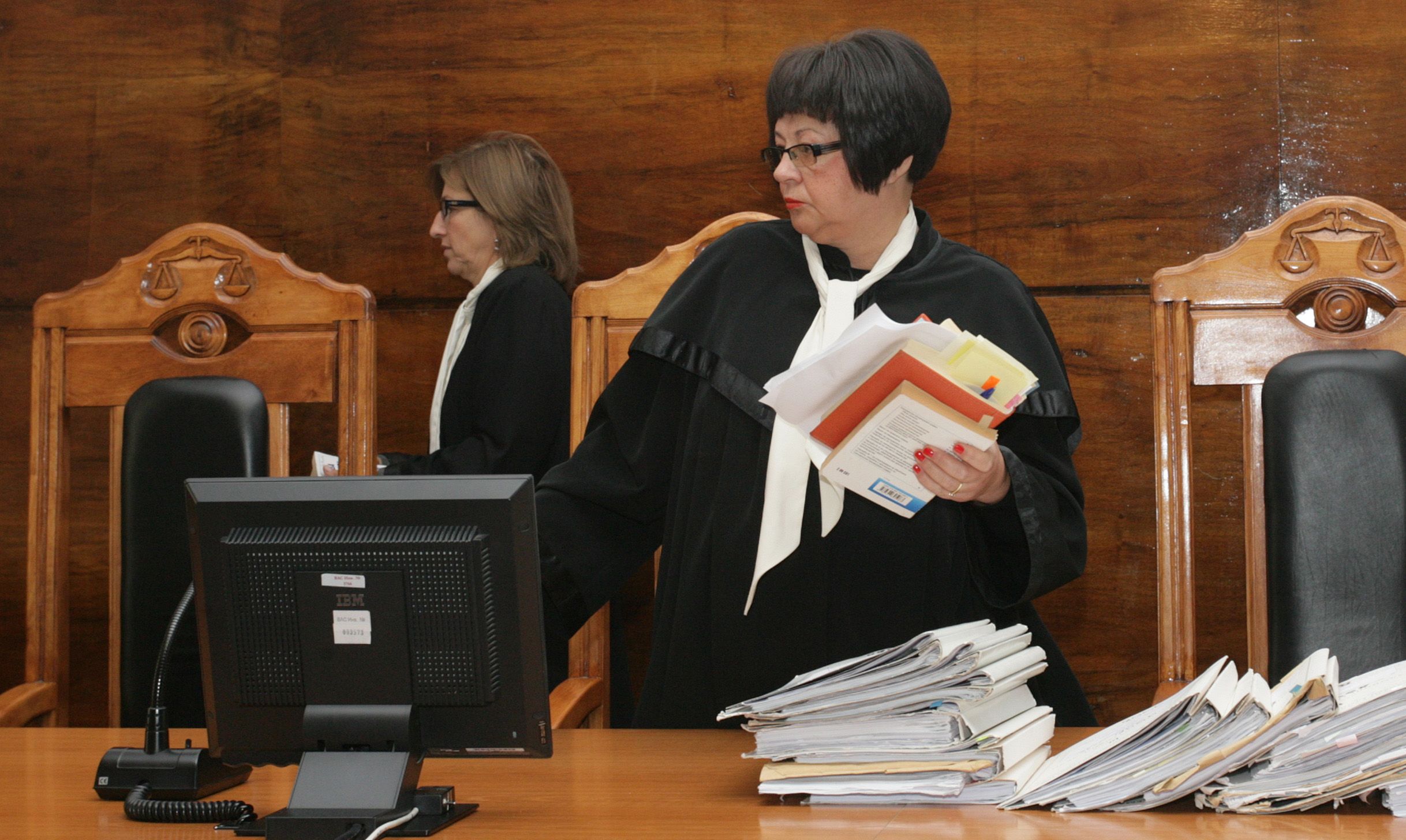 Съдът иска още доказателства за уволнението на Кокинов