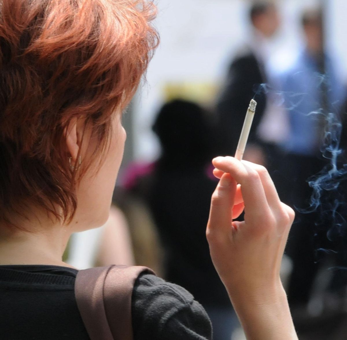 Пушачите мислят, че пушенето ги успокоява, но в действителност само засилва тревожността и напрежението