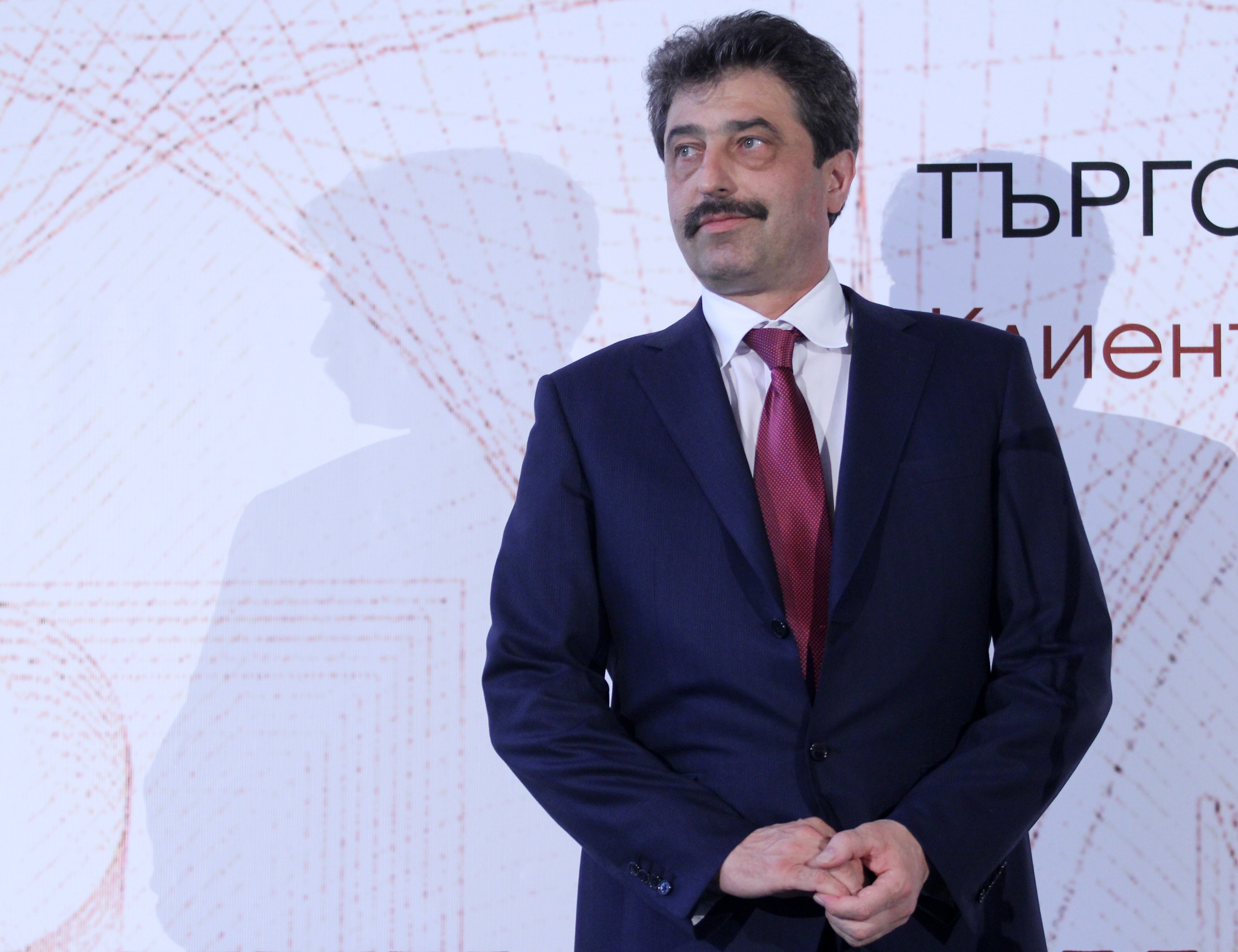 Банкерът Цветан Василев откроява подкупите като основен проблем в България